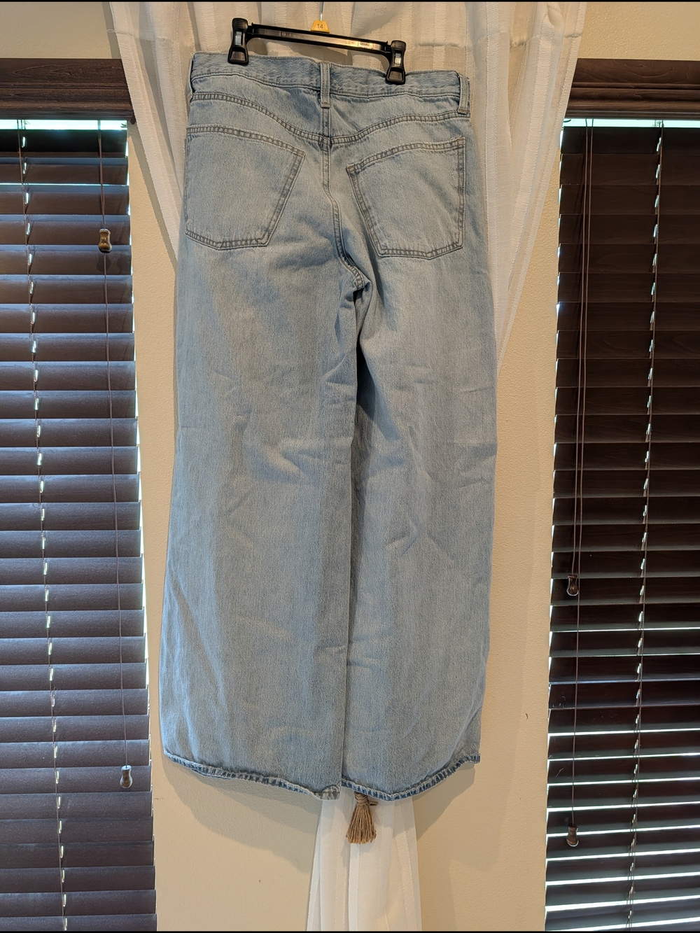 Universal Thread Light Blue Wide-Leg High-Rise Jeans - Picture 2 of 5